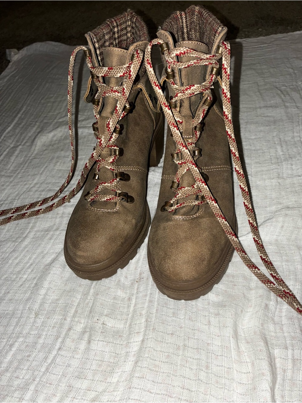 NWOT Jellypop Mission Heeled Hiker Boots Plaid Trim Olive/Taupe